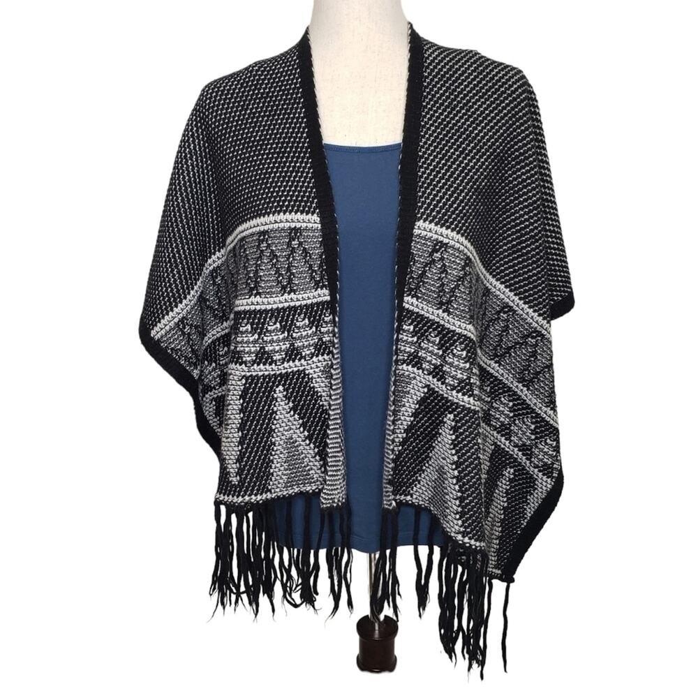 Xhilaration Knit Fringe Trim Poncho Sweater Layering Wrap - Picture 5 of 9